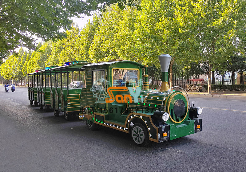 小火車：兒時的經(jīng)典游樂設(shè)備